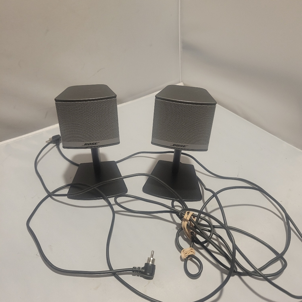 BOSE Companion 3 Series II Multimedia Computer Satellite Speakers Pair.